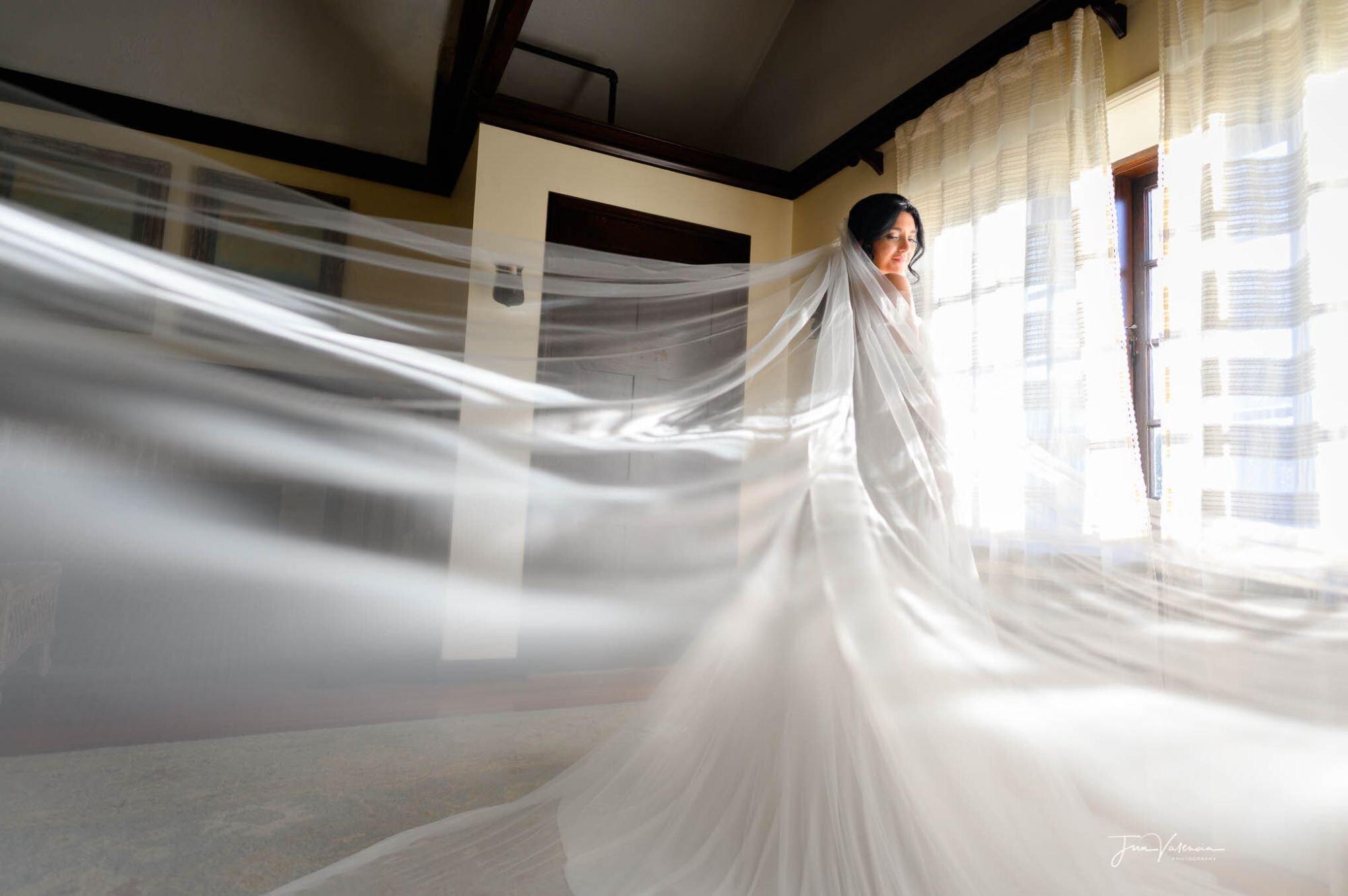 carousel-hero-element image-2